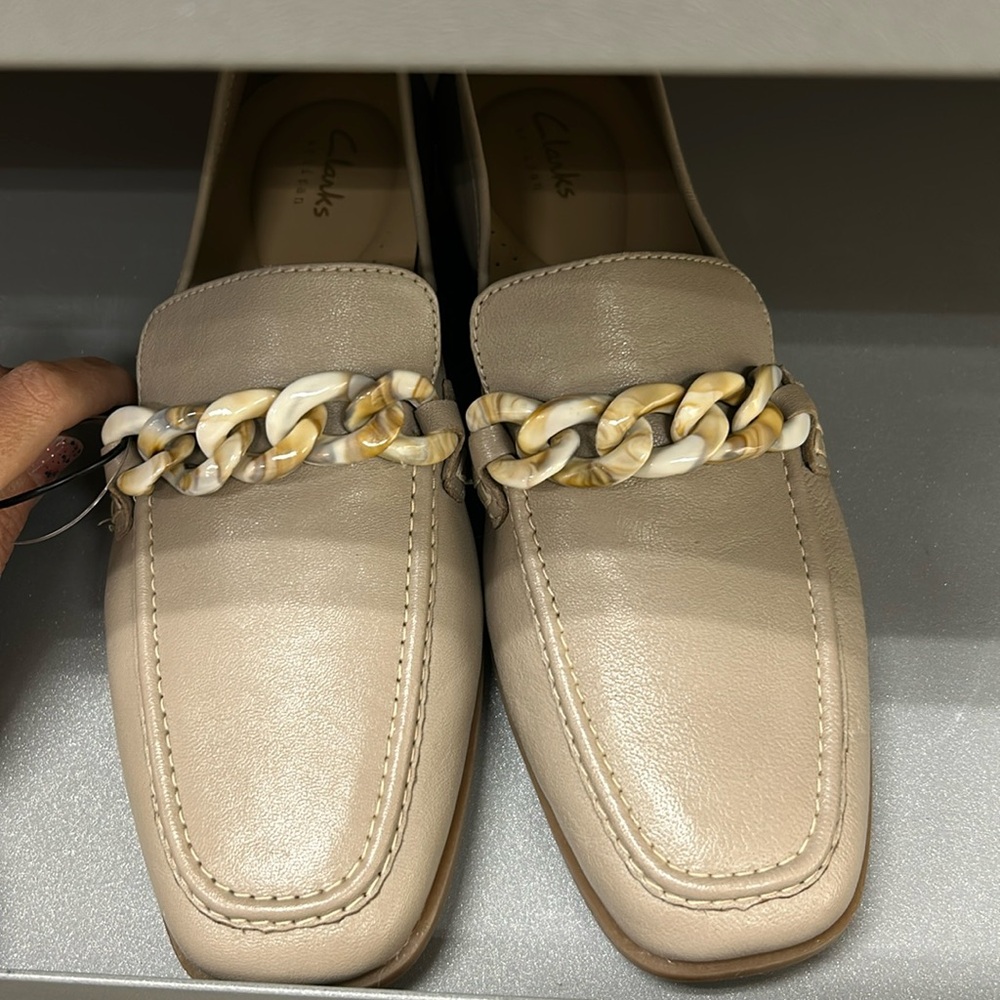 CLARKS stone Leather Sarafyna Iris Comfort Loafers